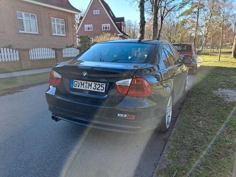 Gebraucht BMW 325 Performance 197 PS (144 kW) 2008 Schwarz Limousine
