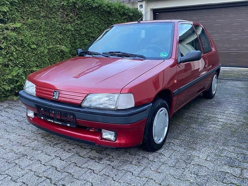 Rot Gebraucht 1995 Peugeot 106 Kleinwagen | 1.850 € - Bild 1/4