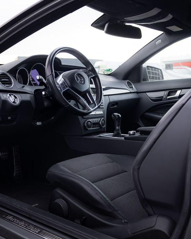 Gebraucht Mercedes C200 AMG 184 PS (135 kW) 2012 Grau Coupé