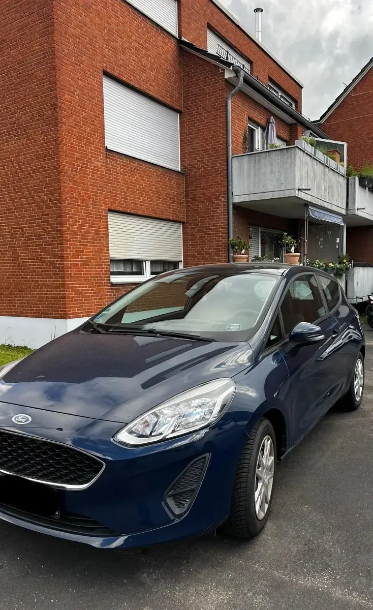 Usata Ford Fiesta 70 CV (51 kW) 2017 Blu Utilitaria
