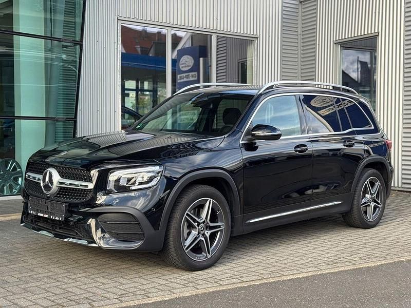 Schwarz Gebraucht 2021 Mercedes GLB200 AMG SUV | 36.900 € (Fairer Preis) - Bild 1/4