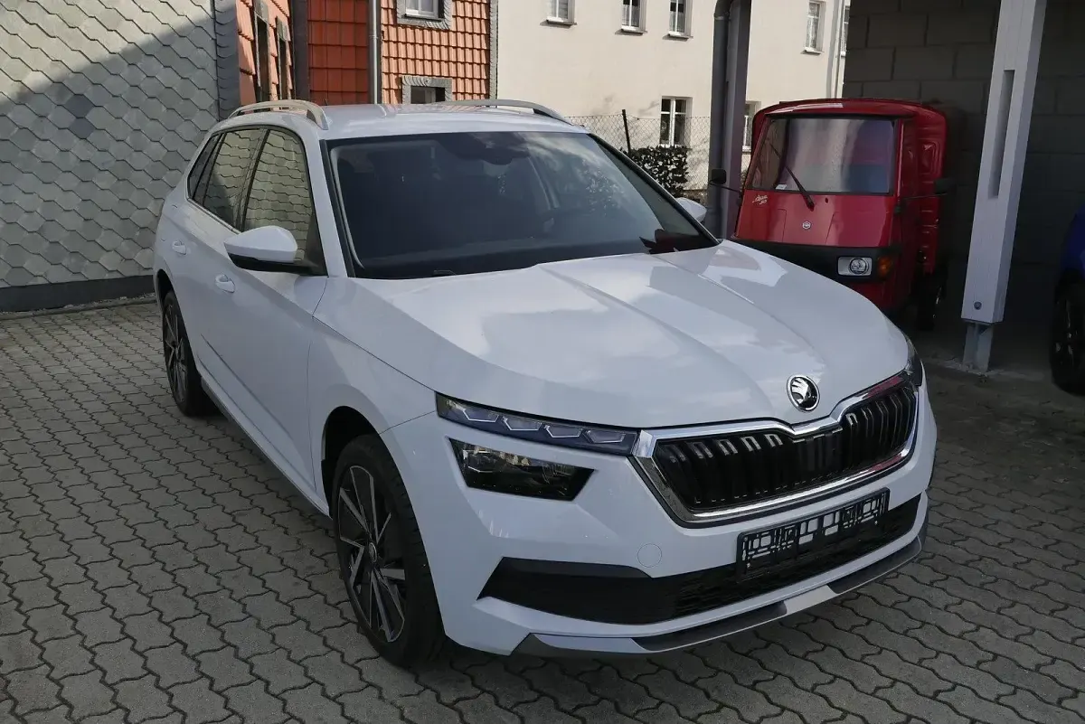 Gebraucht Skoda Kamiq Style 116 PS (85 kW) 2019 Moonweiß perleffekt SUV