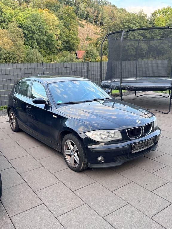 Gebraucht BMW 116 122 PS (89 kW) 2006 Schwarz Kleinwagen