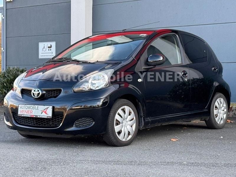 Schwarz Gebraucht 2011 Toyota Aygo Edition Kleinwagen | 3.999 € (Fairer Preis) - Bild 1/4