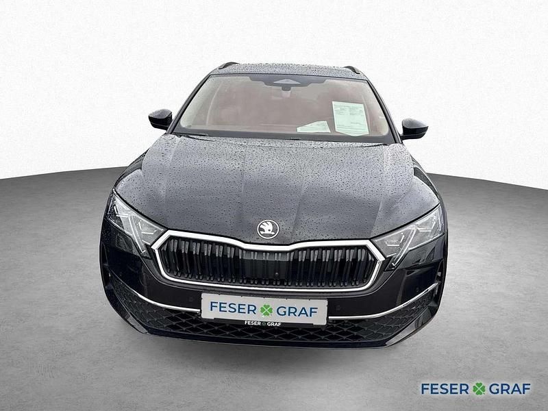 Neu Skoda Octavia 150 PS (110 kW) 2026 Black magic perleffekt Kombi