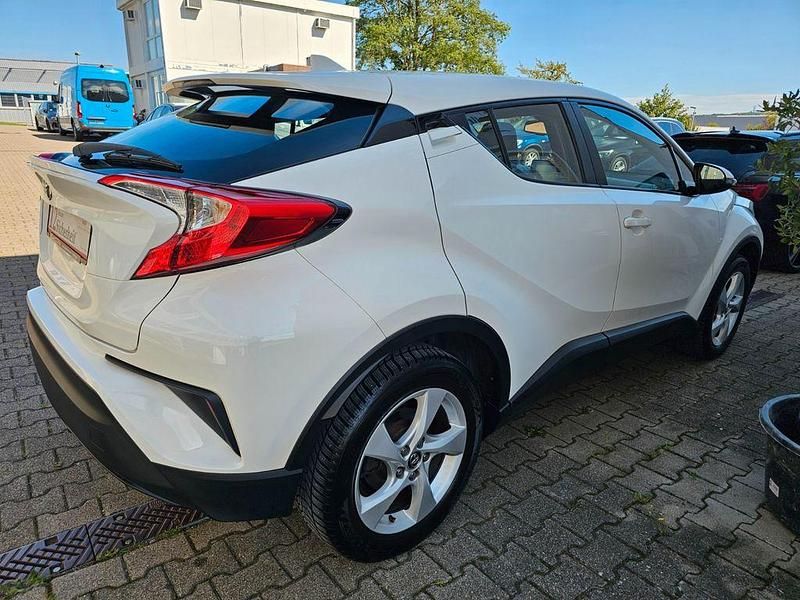 Weiß Gebraucht 2017 Toyota C-HR SUV | 13.650 € (Fairer Preis) - Bild 1/4