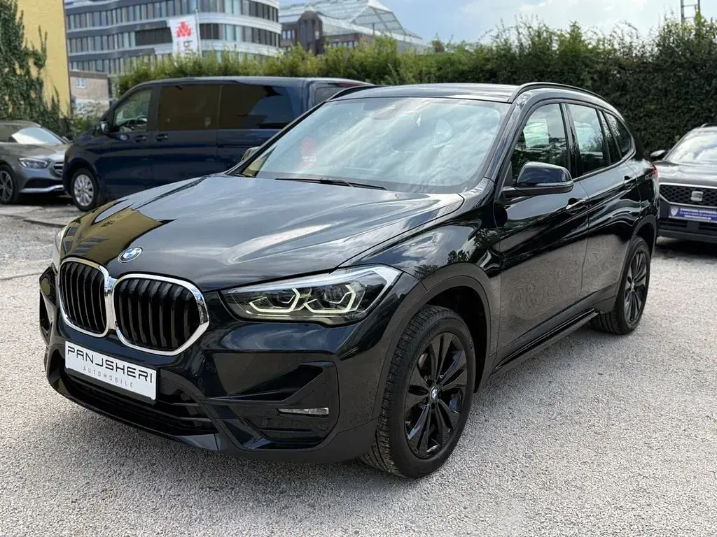 Gebraucht BMW X1 Sport Line 150 PS (110 kW) 2021 Schwarz SUV