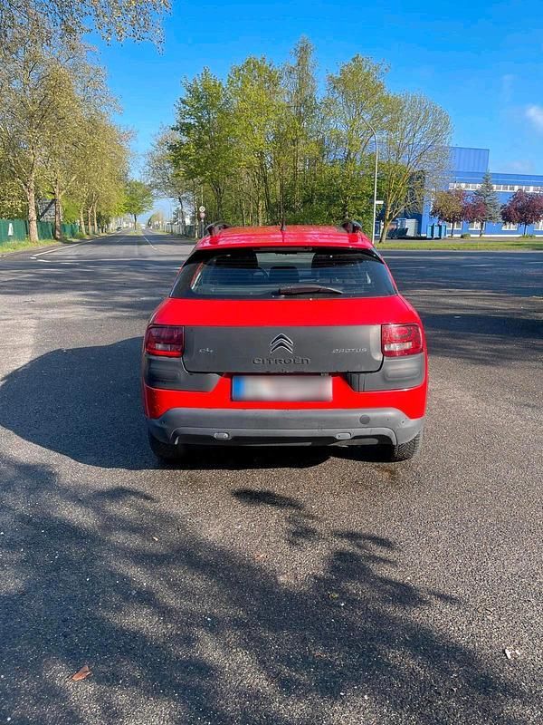 Gebraucht Citroën C4 82 PS (60 kW) 2015 Rot Limousine