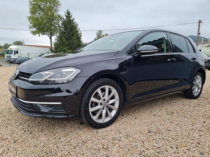 Schwarz Gebraucht 2019 VW Golf VII IQ Drive Limousine | 19.400 € (Fairer Preis) - Bild 1/4