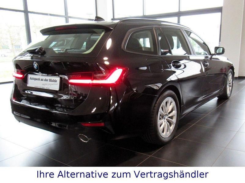 Gebraucht BMW 320 184 PS (135 kW) 2020 Schwarz Limousine