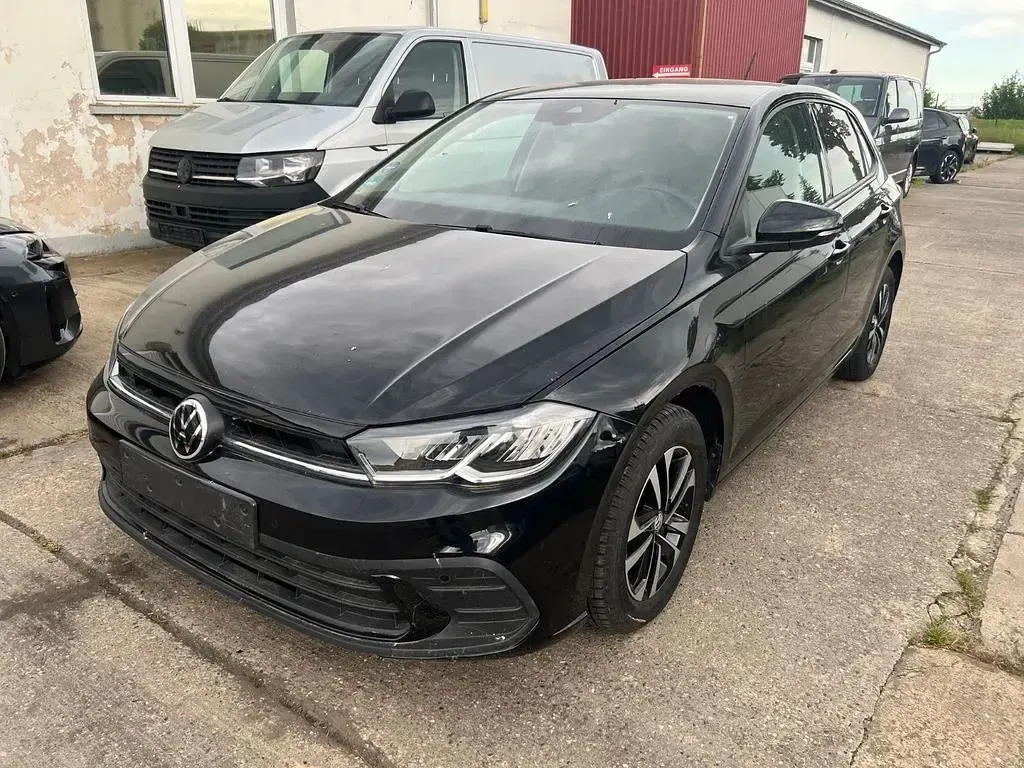 Gebraucht VW Polo Life 95 PS (69 kW) 2023 Schwarz Kleinwagen