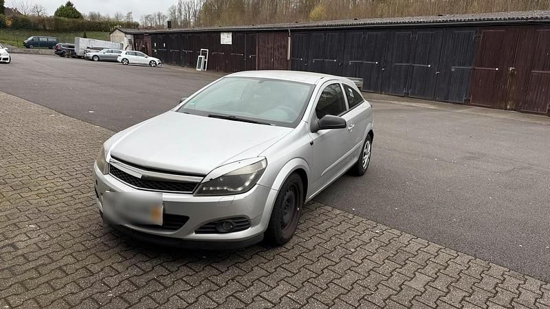 Gebraucht Opel Astra GTC 90 PS (66 kW) 2006 Silber Coupé