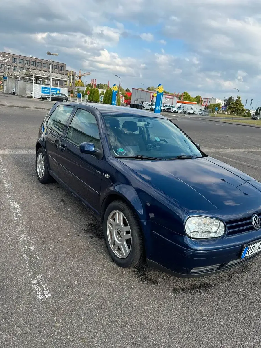 Gebraucht VW Golf III 74 PS (54 kW) 1999 Blau Kleinwagen
