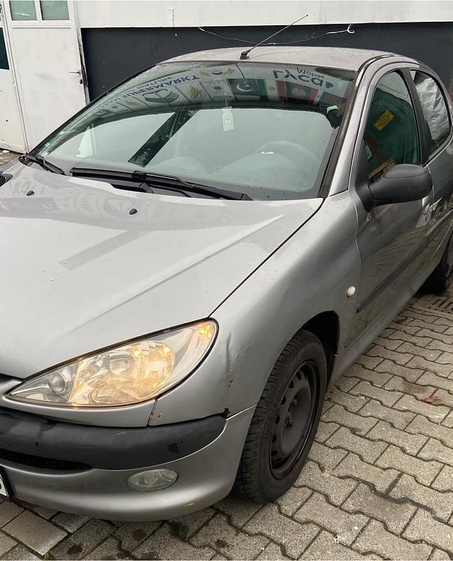 Gebraucht Peugeot 206 2004 Silber Limousine