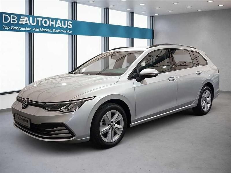 Silber Gebraucht 2023 VW Golf VIII Life Kombi | 21.340 € (Guter Preis) - Bild 1/4