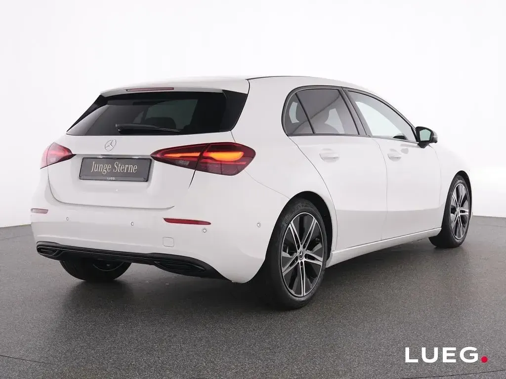 Gebraucht Mercedes A200 Progressive 163 PS (119 kW) 2025 Weiß Limousine