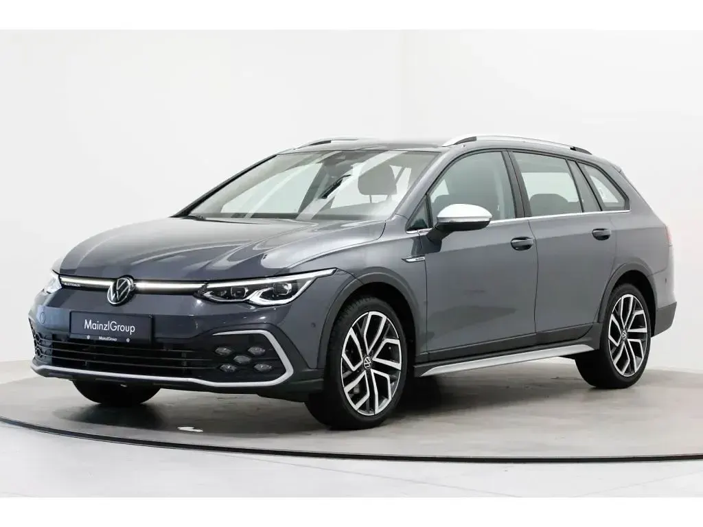 Gebraucht VW Golf VIII 200 PS (147 kW) 2024 Delfingrau metallic Kombi