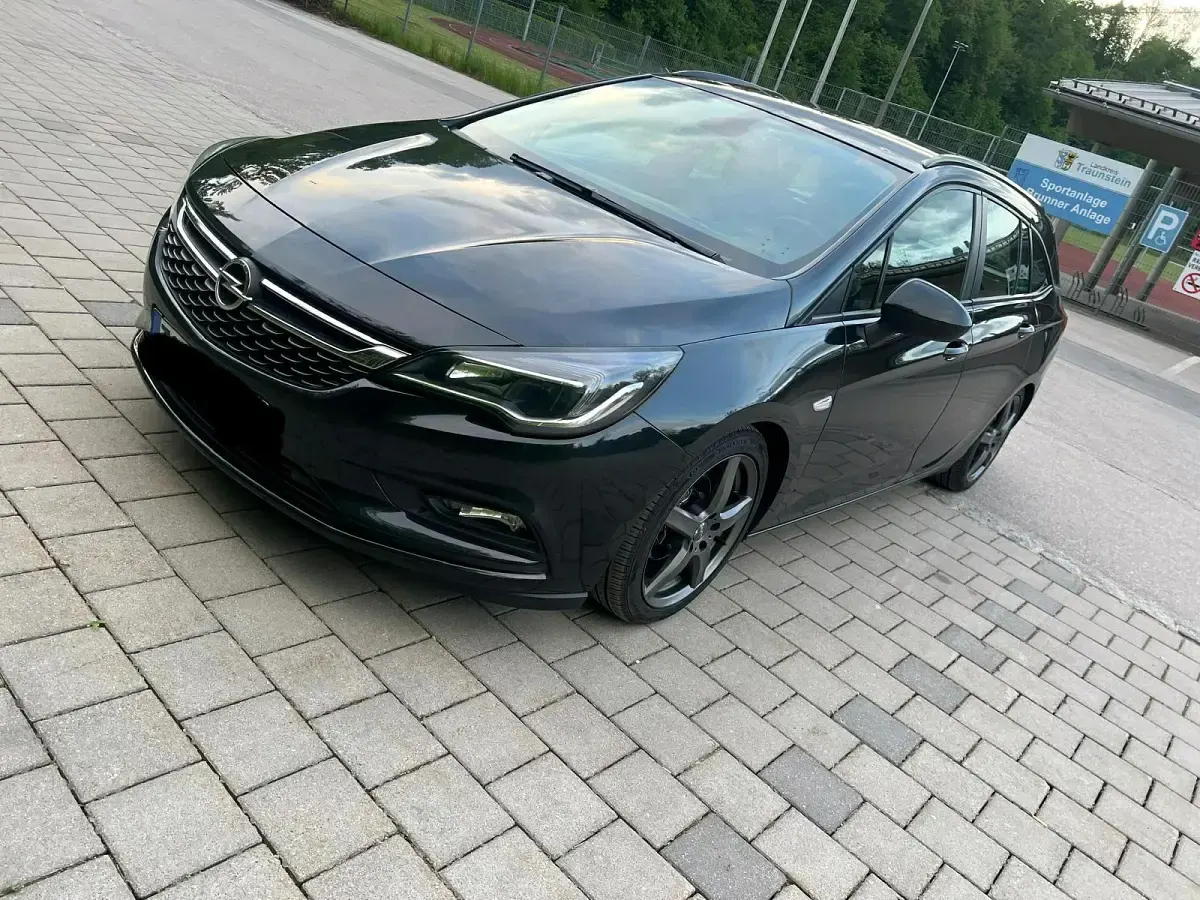 Gebraucht Opel Astra 95 PS (69 kW) 2016 Schwarz Kombi