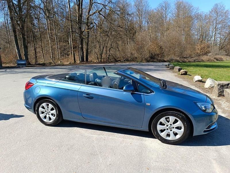 Blau Gebraucht 2013 Opel Cascada Cabrio | 6.950 € (Fairer Preis) - Bild 1/4
