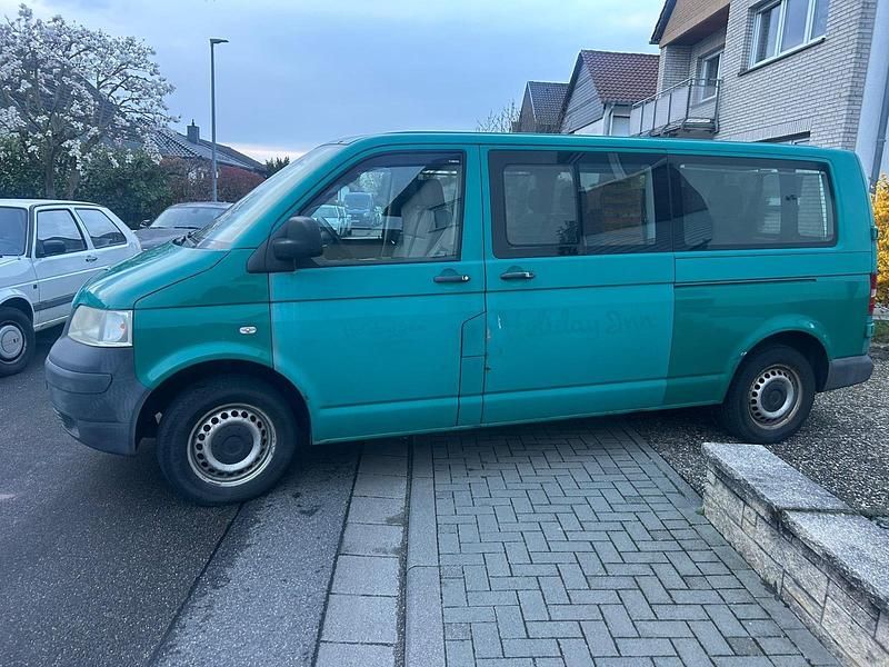 Gebraucht VW Caravelle 170 PS (125 kW) 2008 Grün Van / Kleinbus