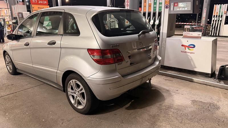 Gebraucht Mercedes B180 2007 Braun Van / Kleinbus