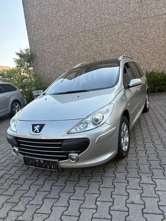 Gebraucht Peugeot 307 Premium 109 PS (80 kW) 2007 Grau Limousine