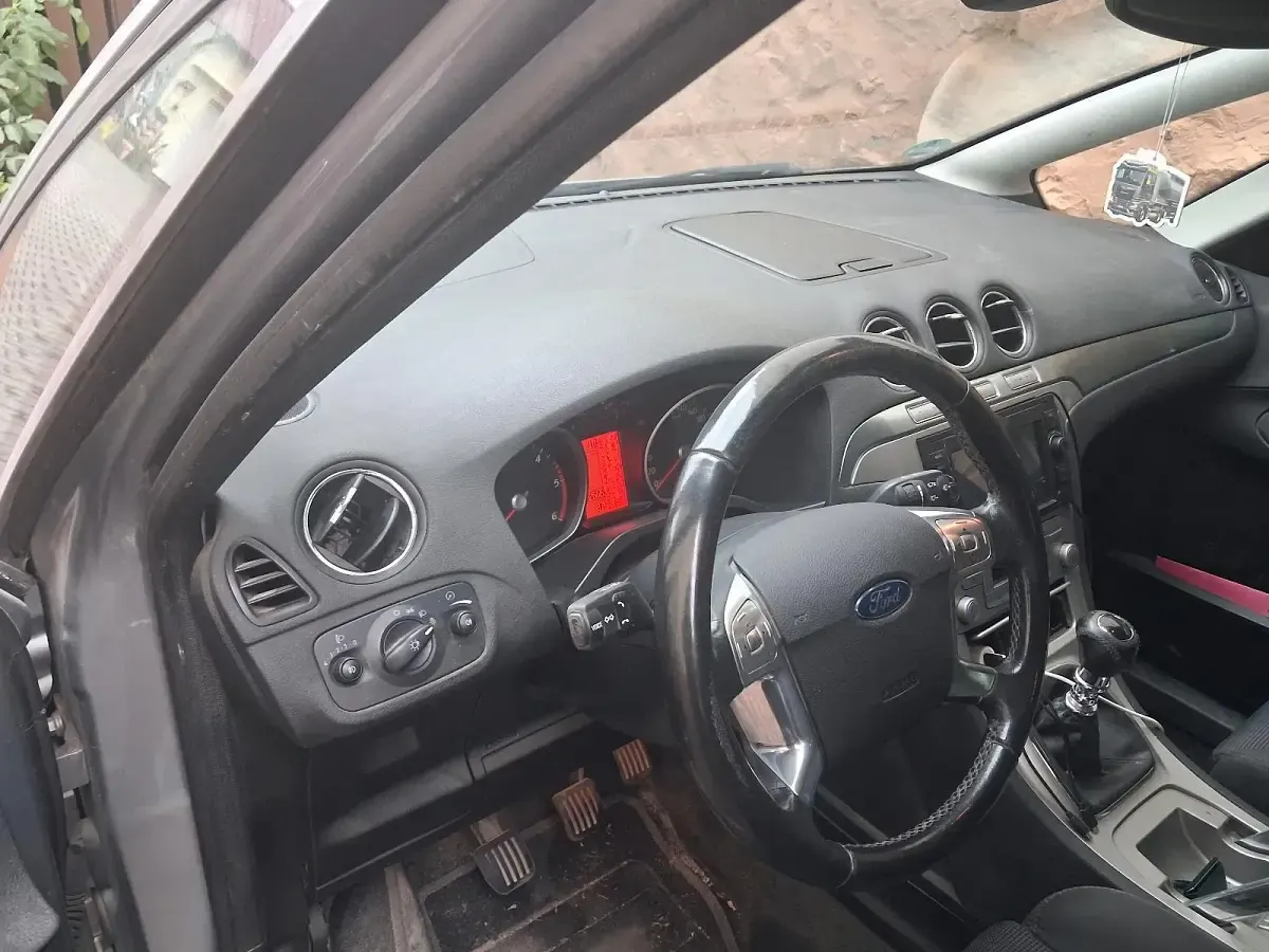 Gebraucht Ford S-MAX 136 PS (100 kW) 2008 Silber Van / Kleinbus