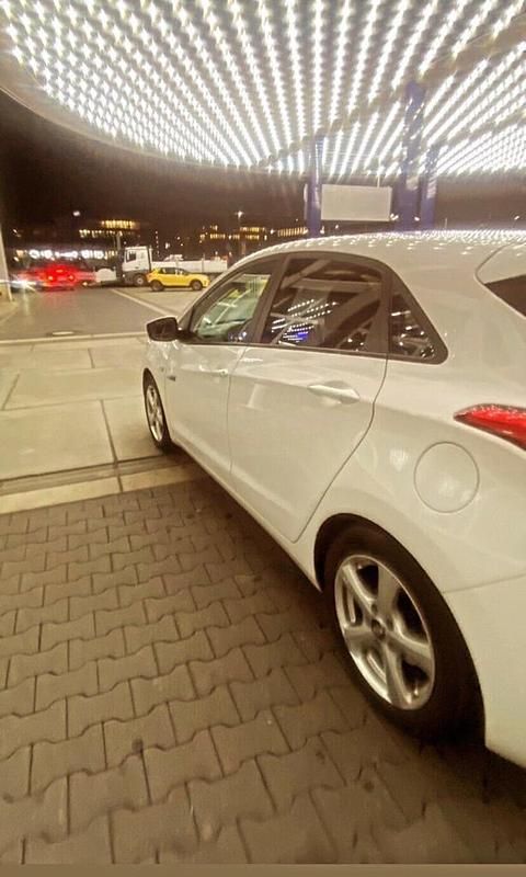 Gebraucht Hyundai i30 109 PS (80 kW) 2014 Kleinwagen