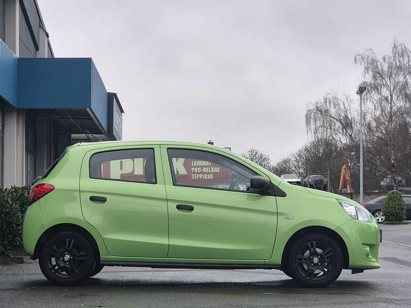 Gebraucht Mitsubishi Space Star Classic Collection 71 PS (52 kW) 2014 Grün Van / Kleinbus