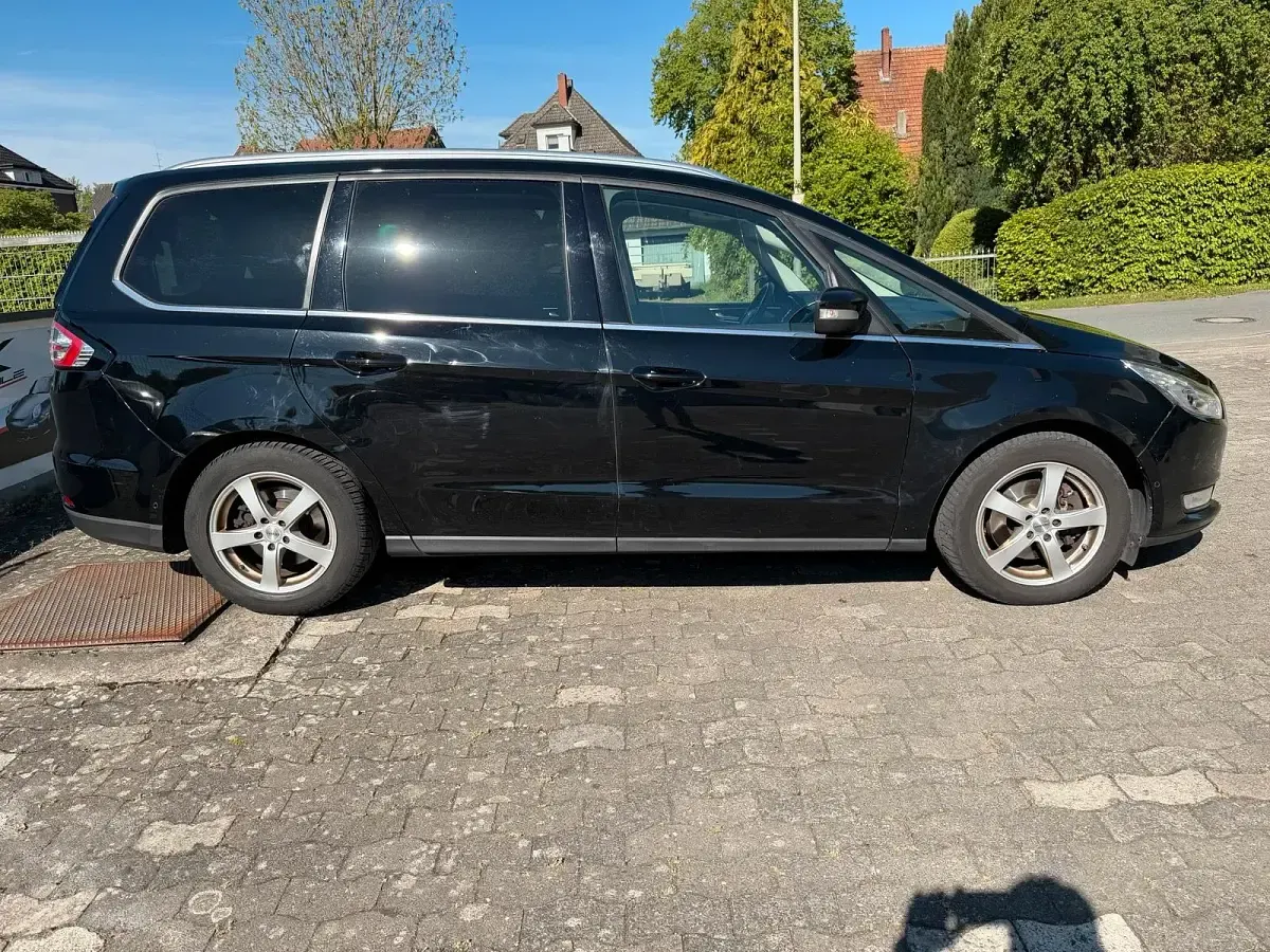 Gebraucht Ford Galaxy 180 PS (132 kW) 2016 Schwarz Van / Kleinbus