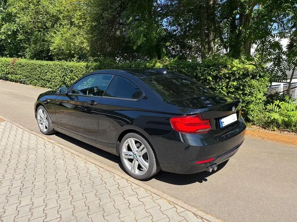 Gebraucht BMW 220 Sport Line 184 PS (135 kW) 2018 Schwarz Coupé