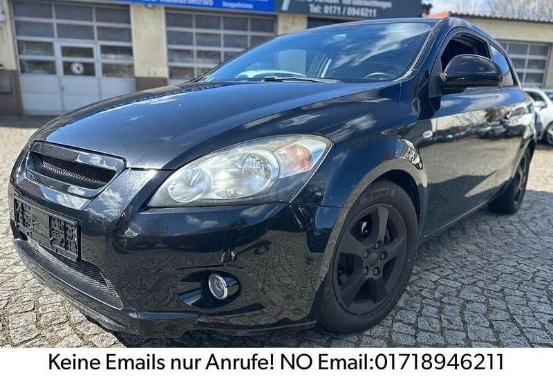 Gebraucht Kia Ceed 109 PS (80 kW) 2009 Schwarz Kleinwagen