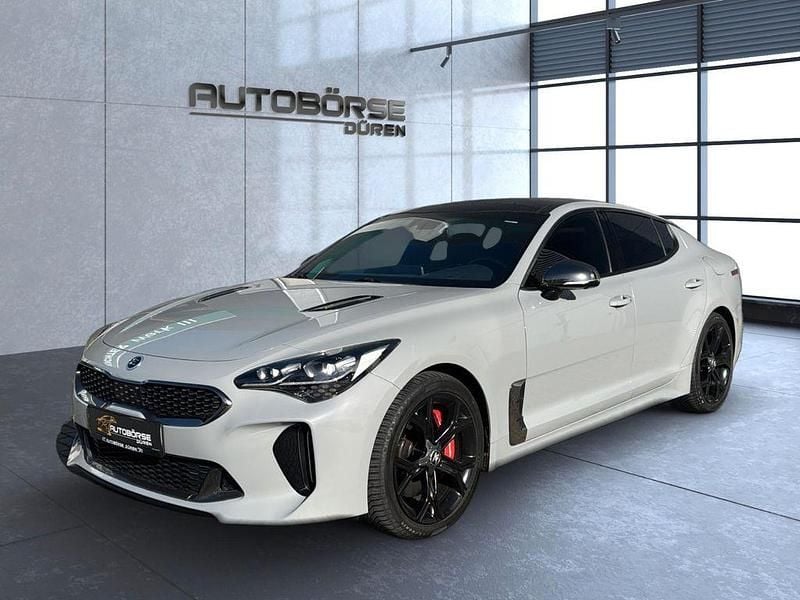 Grau Gebraucht 2018 Kia Stinger Kleinwagen | 19.999 € (Teuer) - Bild 1/4