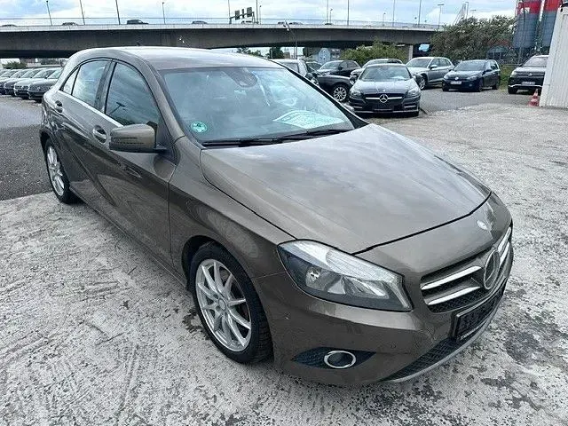 Gebraucht Mercedes A250 211 PS (155 kW) 2014 Beige Limousine