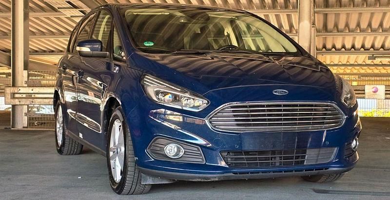 Gebraucht Ford S-MAX Titanium 150 PS (110 kW) 2019 Blau Van / Kleinbus