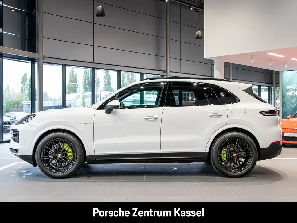 Gebraucht Porsche Cayenne E-Hybrid 470 PS (345 kW) 2024 Weiss SUV