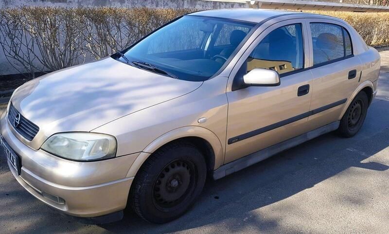 Gold Gebraucht 2001 Opel Astra Limousine | 800 € (Superpreis) - Bild 1/4