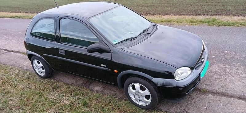 Gebraucht Opel Corsa 55 PS (40 kW) 2001 Schwarz Kleinwagen