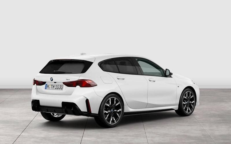 Gebraucht BMW 120 Shadowline 170 PS (125 kW) 2025 Weiß Kleinwagen