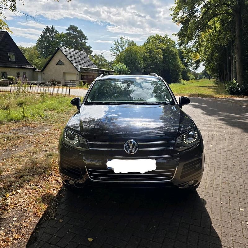 Schwarz Gebraucht 2013 VW Touareg SUV | 12.499 € - Bild 1/4