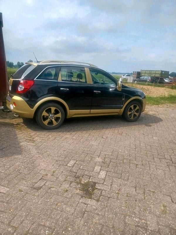 Second-hand Opel Antara 227 CP (166 kW) 2005 Negru SUV