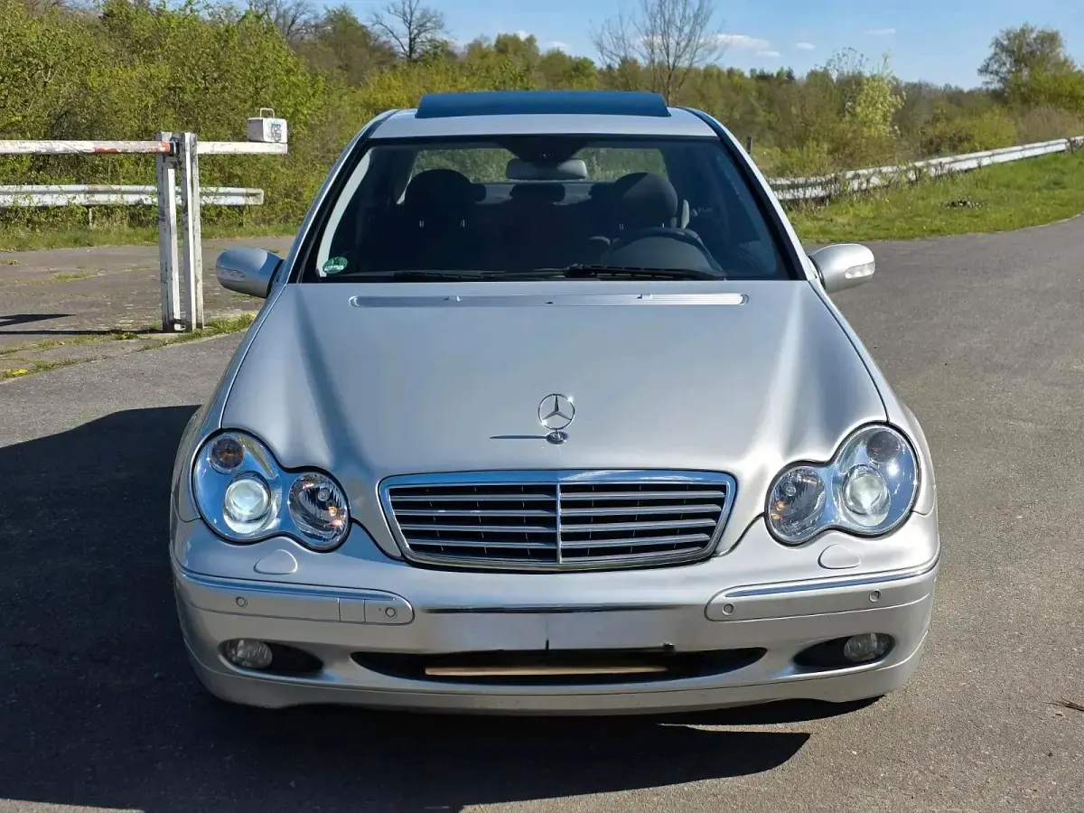 Gebraucht Mercedes C270 177 PS (130 kW) 2003 Silber Limousine