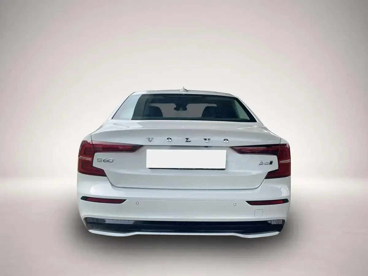 Gebraucht Volvo S60 Ultimate 250 PS (183 kW) 2023 Manufacturer Limousine