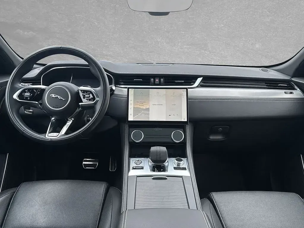 Occasion Jaguar F-Pace R-Dynamic 304 ch (223 kW) 2025 Gris SUV