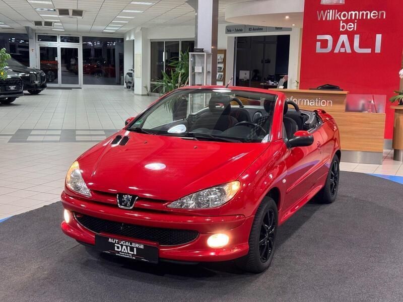 Rot Gebraucht 2004 Peugeot 206 CC Filou Cabrio | 4.490 € - Bild 1/4
