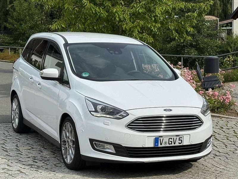 Gebraucht Ford Grand C-Max Titanium 182 PS (133 kW) 2018 Frozen white Van / Kleinbus