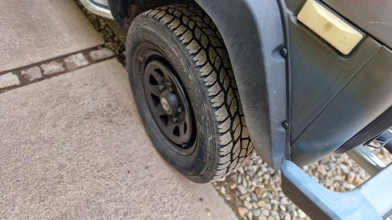 Gebraucht Lada niva 83 PS (61 kW) 2009 Grün SUV