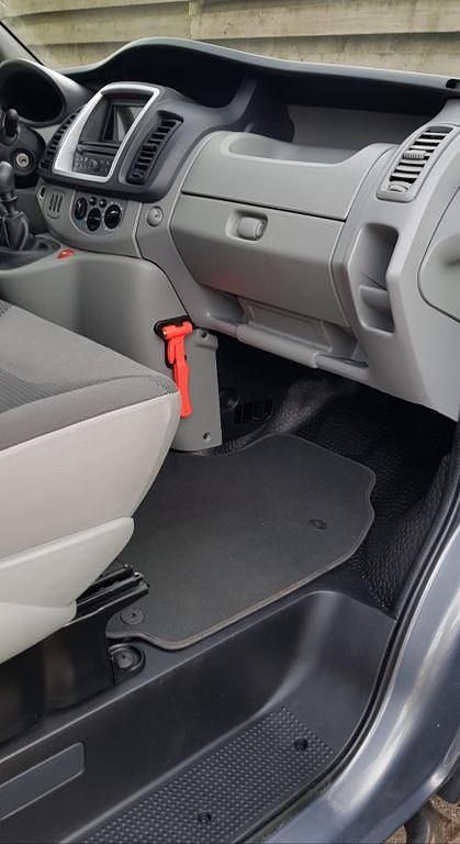 Gebraucht Opel Vivaro 114 PS (83 kW) 2013 Grau Van / Kleinbus