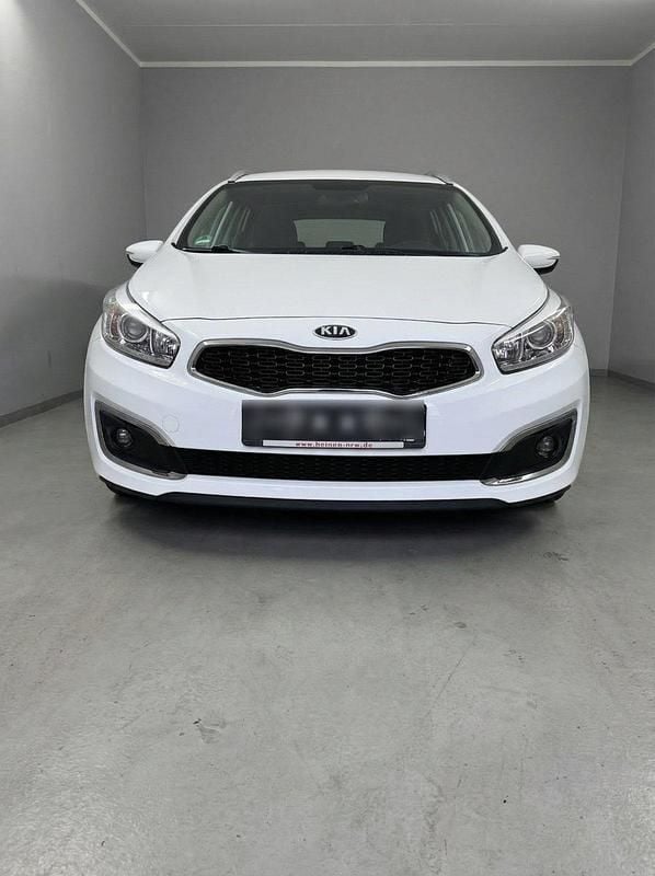 Gebraucht Kia Ceed 136 PS (100 kW) 2016 Weiß Kleinwagen