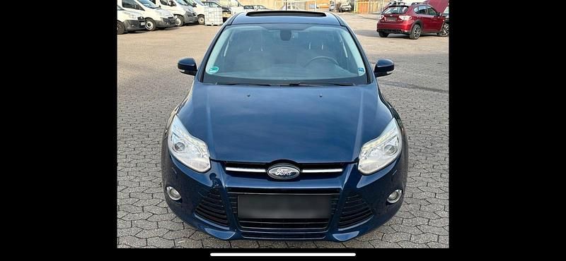 Usata Ford Focus 182 CV (133 kW) 2011 Blu Berlina